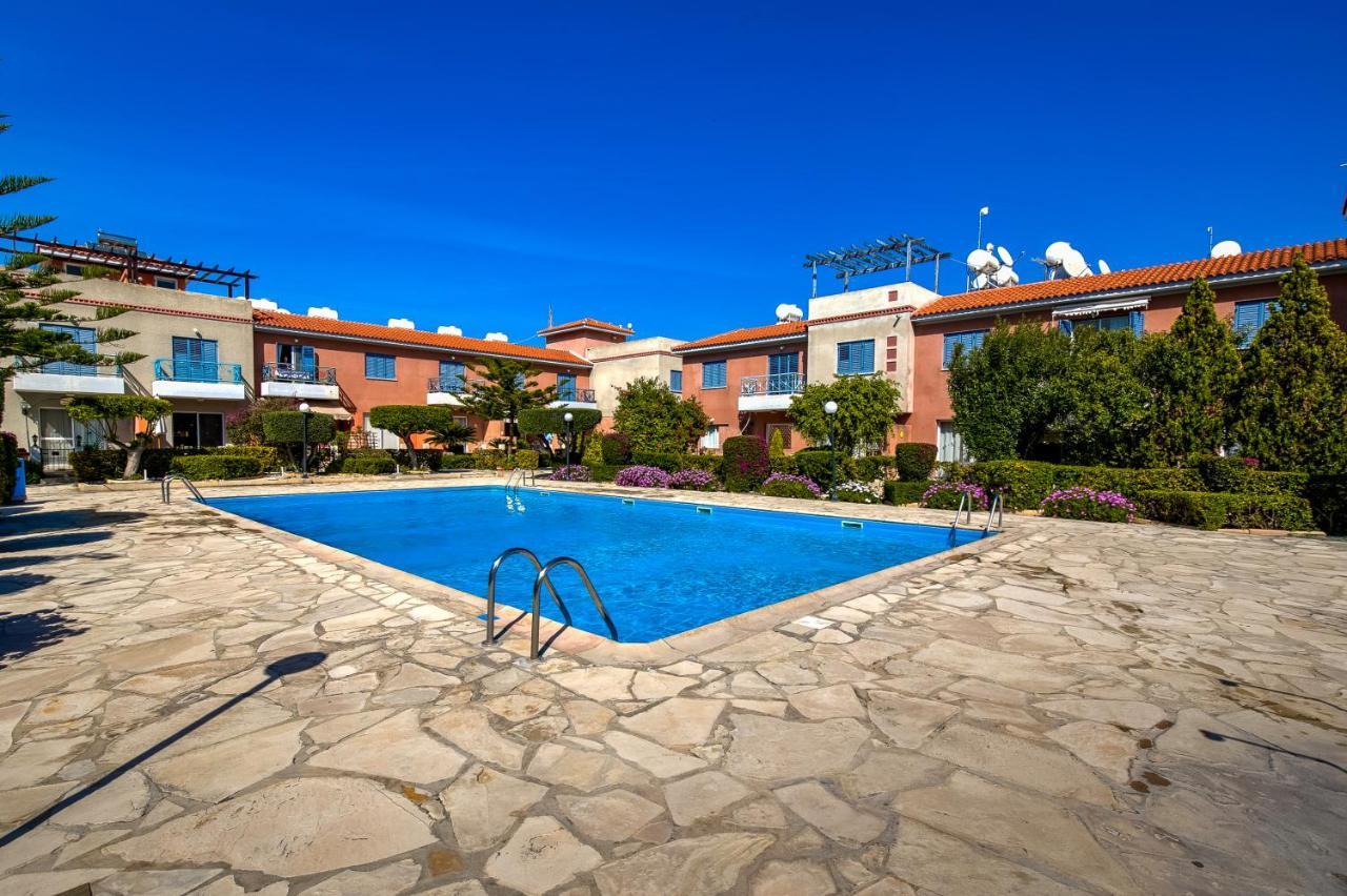 Antonia'S Palace Rooftop Jacuzzi Stunning View Pafos Dış mekan fotoğraf